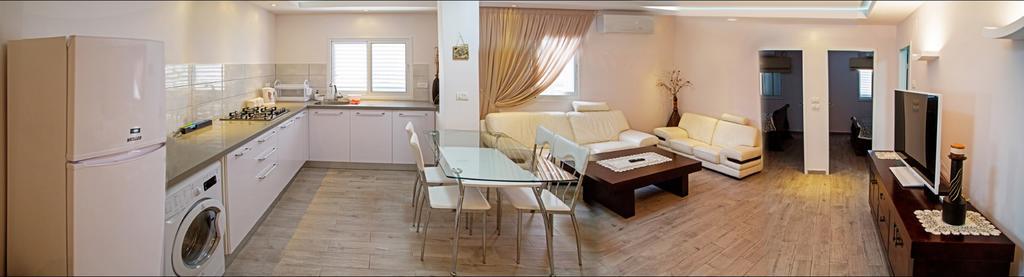Royal Lea Apartmens Netanja Exterior foto