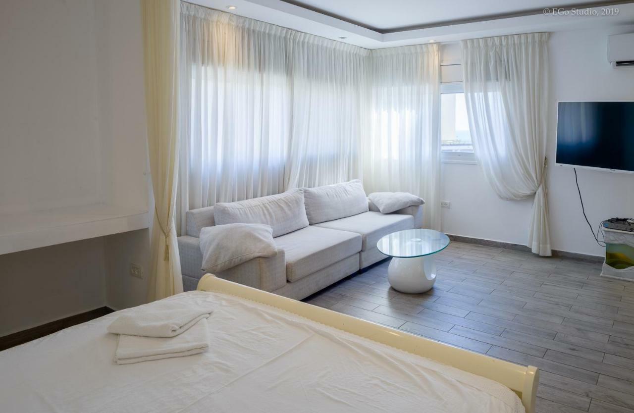 Royal Lea Apartmens Netanja Exterior foto