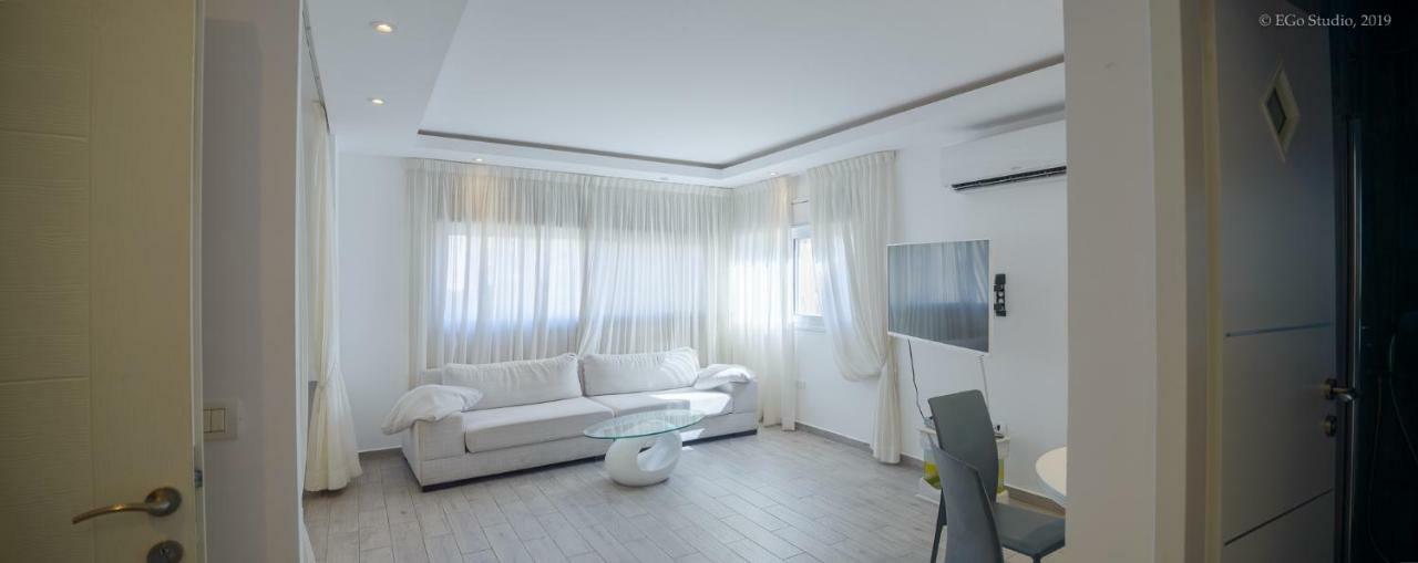 Royal Lea Apartmens Netanja Exterior foto