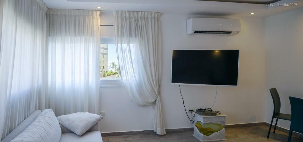 Royal Lea Apartmens Netanja Exterior foto